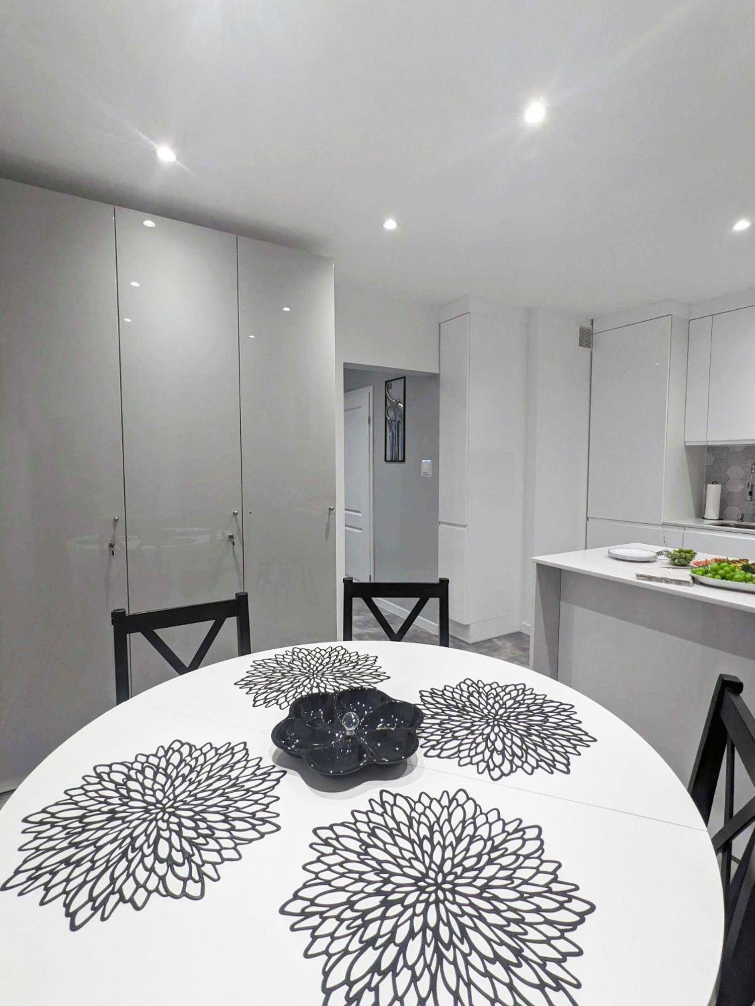 Ultra Modern, Spotless Apartment In Thorn Exterior foto